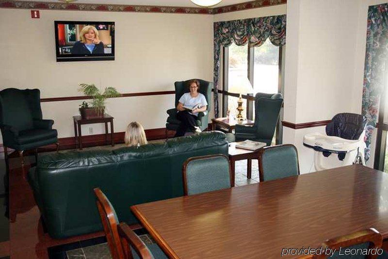 Hampton Inn Wooster Interior photo